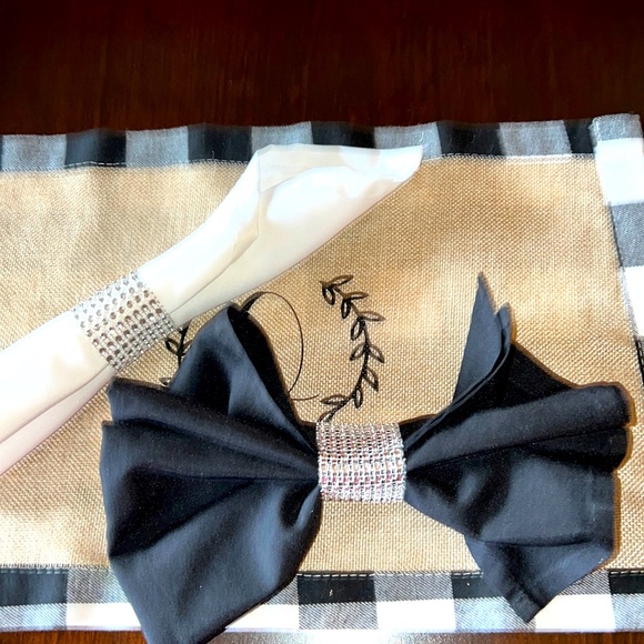 Rhinestone Napkin Rings - Picture 1 of 2